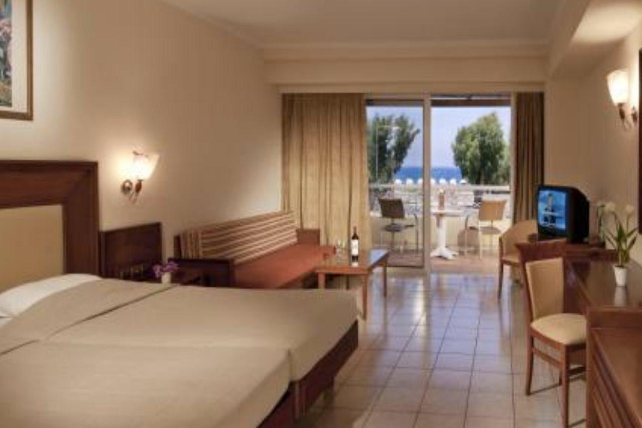 Kipriotis Maris Suites Psalidi  Exteriör bild